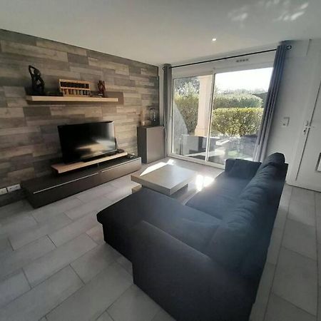 Appartement Spacieux &Tres Calme. Spacious & Very Quiet Apartment. Carros Bagian luar foto
