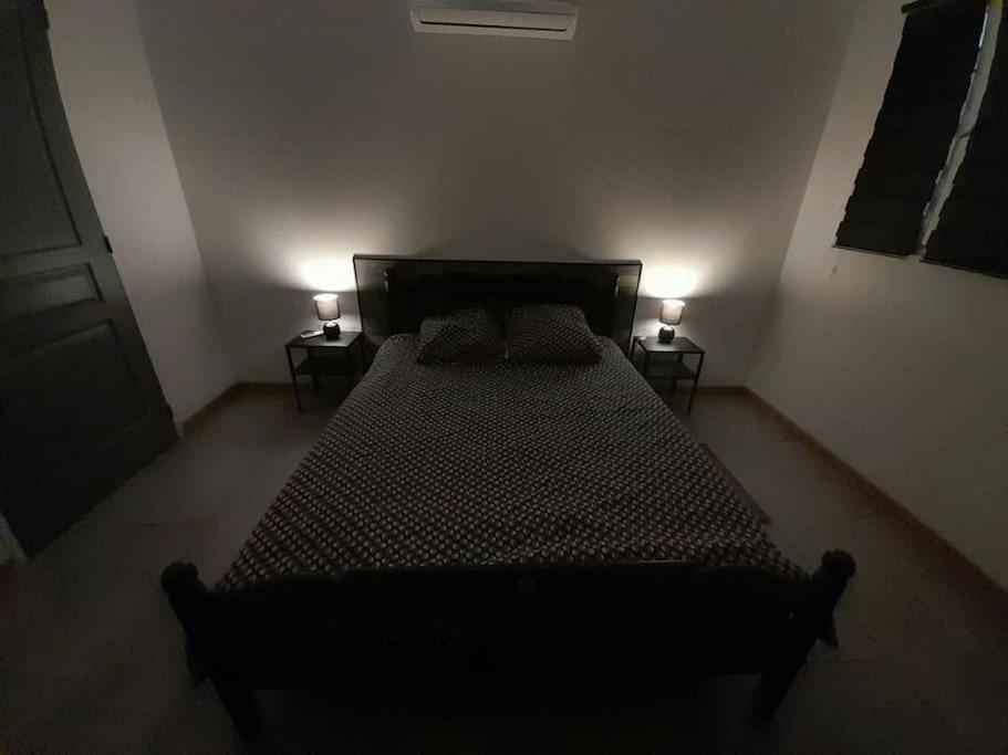 Appartement Spacieux &Tres Calme. Spacious & Very Quiet Apartment. Carros Bagian luar foto