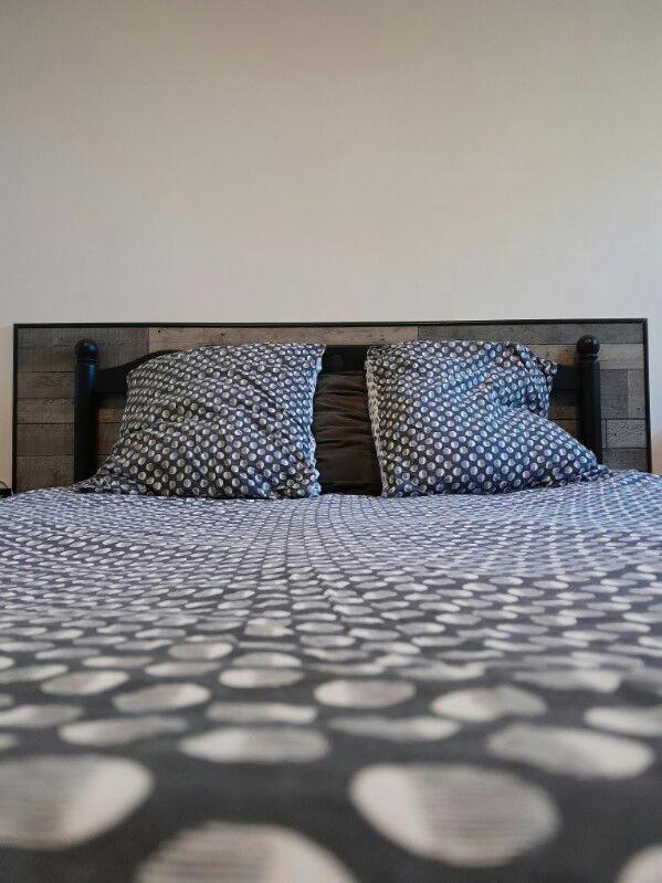 Appartement Spacieux &Tres Calme. Spacious & Very Quiet Apartment. Carros Bagian luar foto